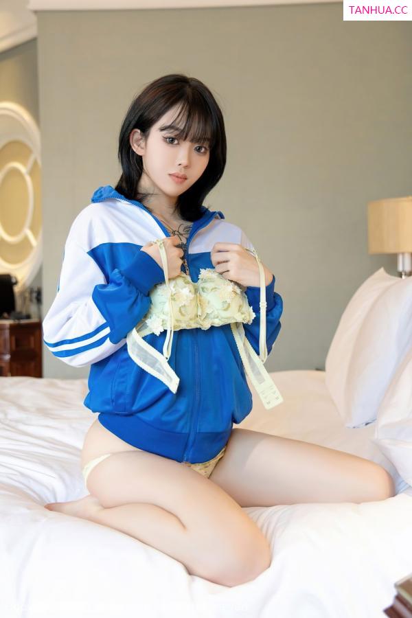 小奶瓶呜呜  [XiuRen]高清写真图 2022.04.08 No.4838 奶瓶第2张图片